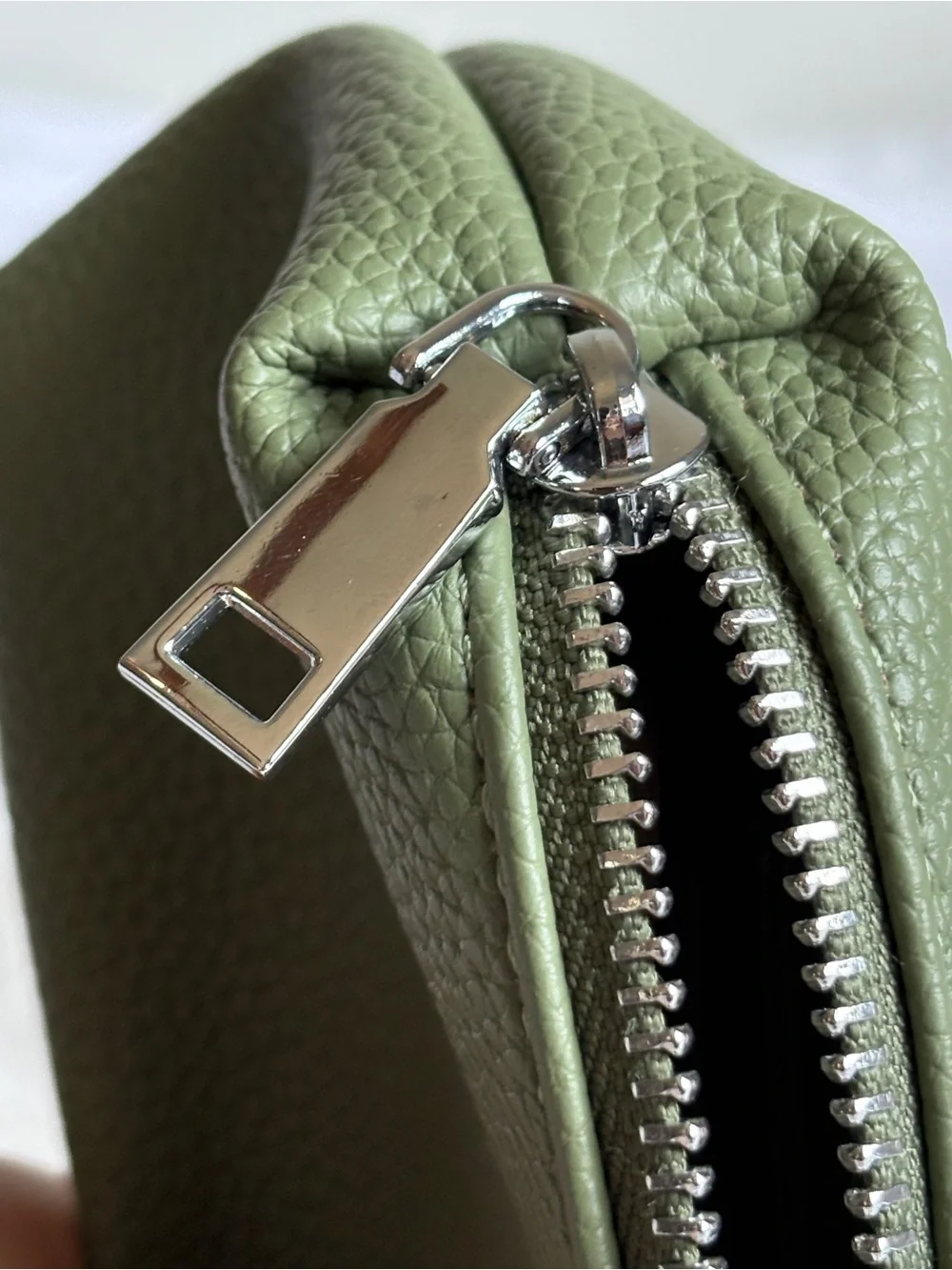 Antik Kraft Olive Green Vegan Pebbled Leather Wristlet Clutch